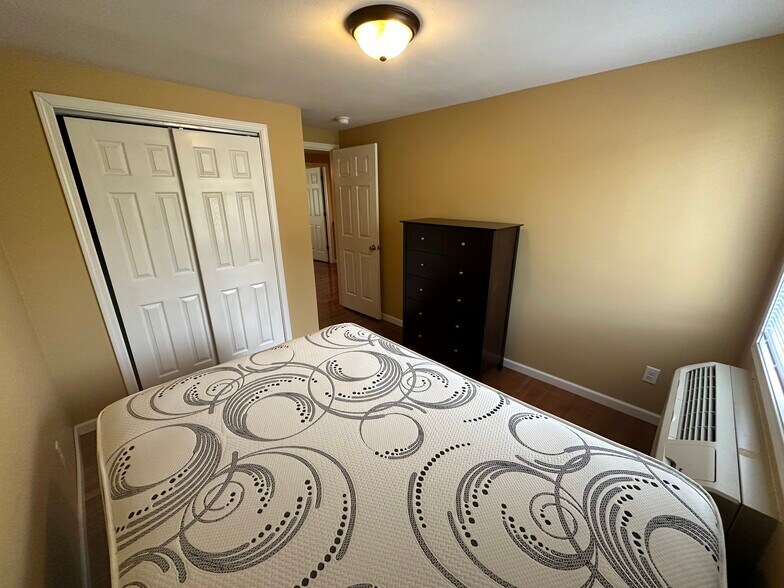 More Photos Of 205-274 Robert Dr, Syracuse Apartments For Sale