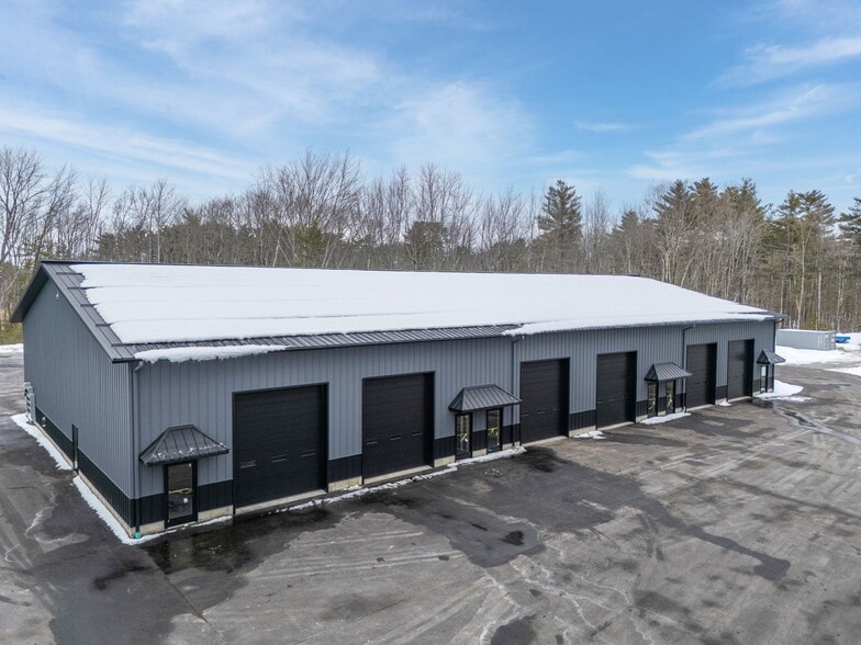 More Photos Of 32 London Ln, Seabrook Warehouse For Lease