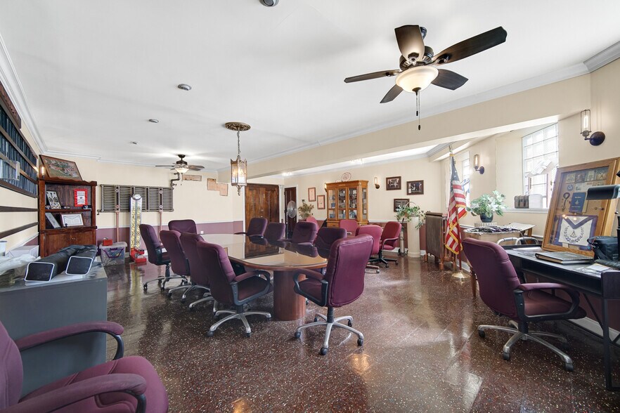 More Photos Of 512 Temple St, Whiting Specialty For Sale