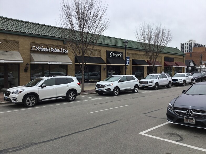 More Photos Of 222-230 W Front St, Wheaton Storefront For Lease