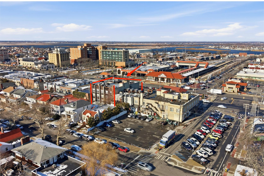 More Photos Of 20 W Park Ave, Long Beach Storefront Retail Office For Sale