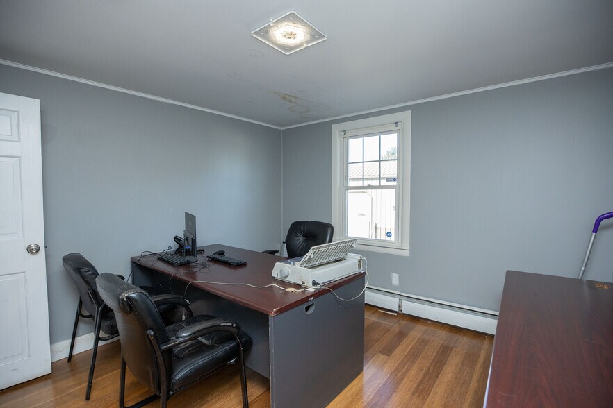 More Photos Of 1170 Hooksett Rd, Hooksett Storefront Retail Office For Lease