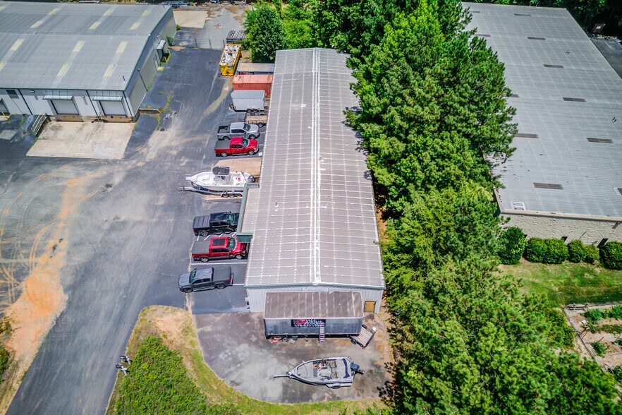 More Photos Of 3620 North Pky, Cumming Light Distribution For Lease