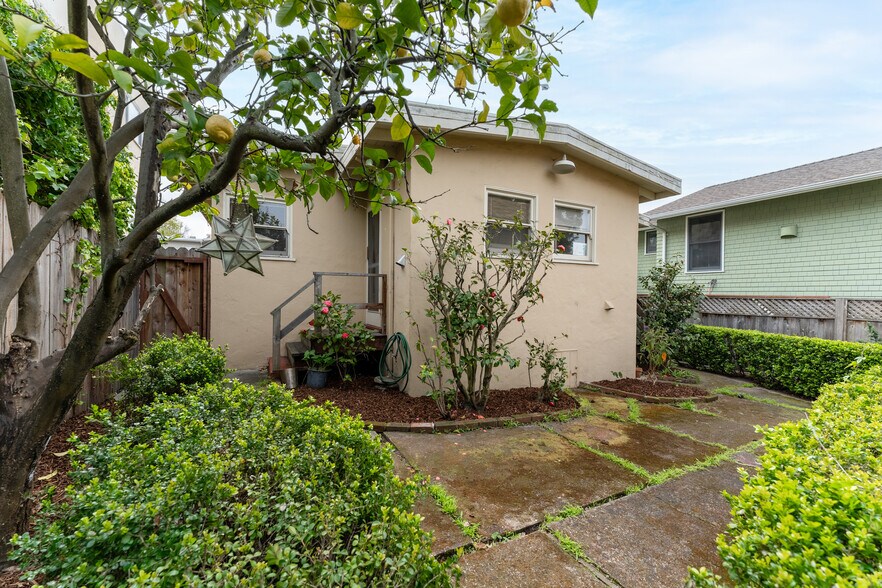 More Photos Of 1841-1843 Cedar St, Berkeley Apartments For Sale