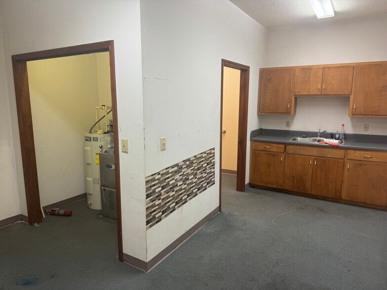More Photos Of 3145 E Andrew Johnson Hwy, Greeneville Storefront For Lease