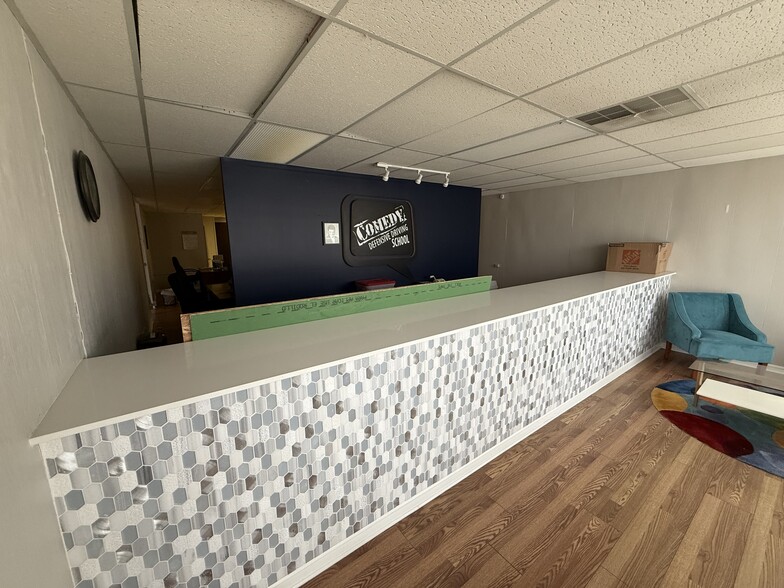 More Photos Of 3112 Plumwood St, Fort Worth Office For Sale