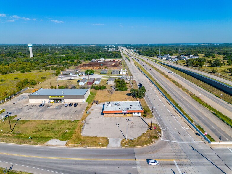 More Photos Of 8901 Jacksboro Hwy, Lakeside Restaurant For Lease