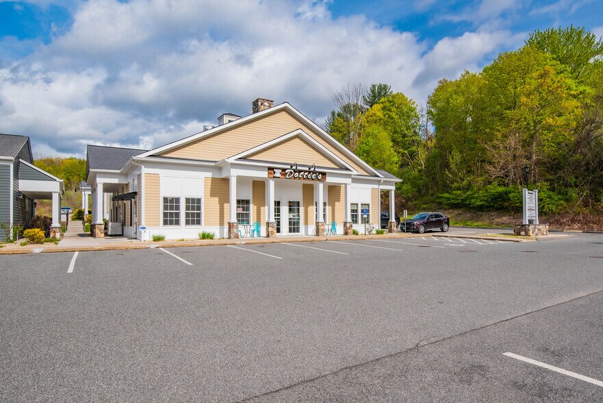 More Photos Of 787 Main St S, Woodbury Storefront Retail Office For Sale