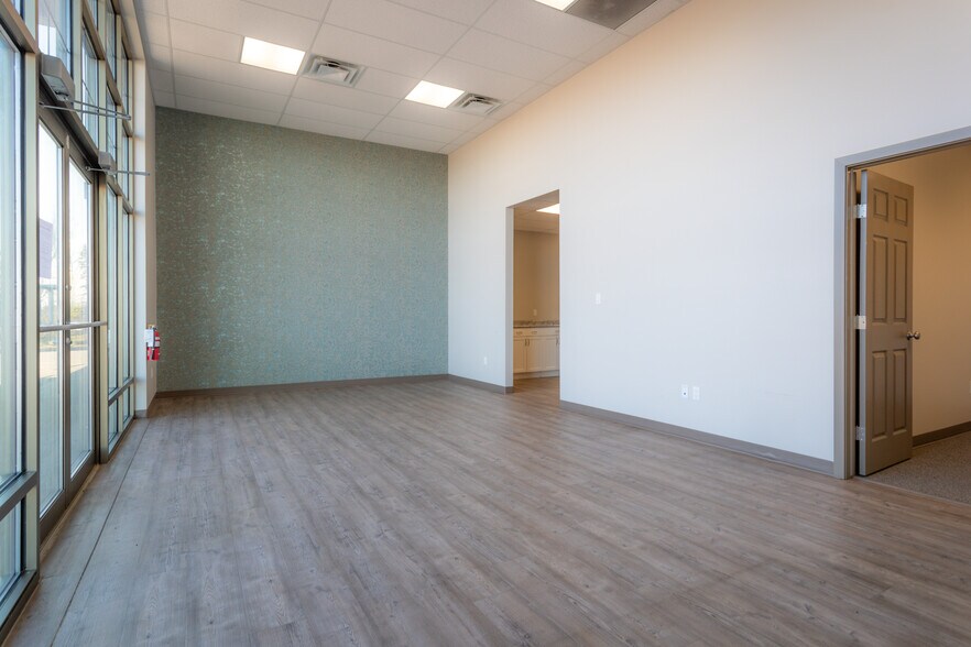 More Photos Of 4304 40 Av, Lloydminster General Retail For Lease