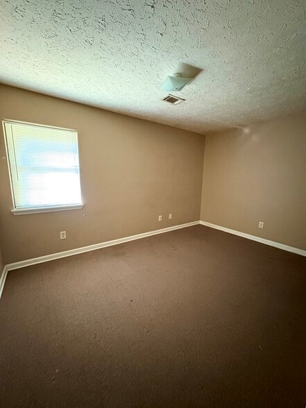 More Photos Of 401 Walden St, Fort Valley Apartments For Sale