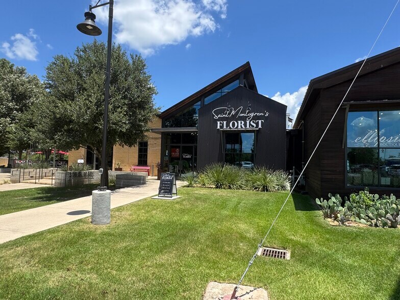 More Photos Of 306 S Main St, Buda Storefront Retail Office For Lease