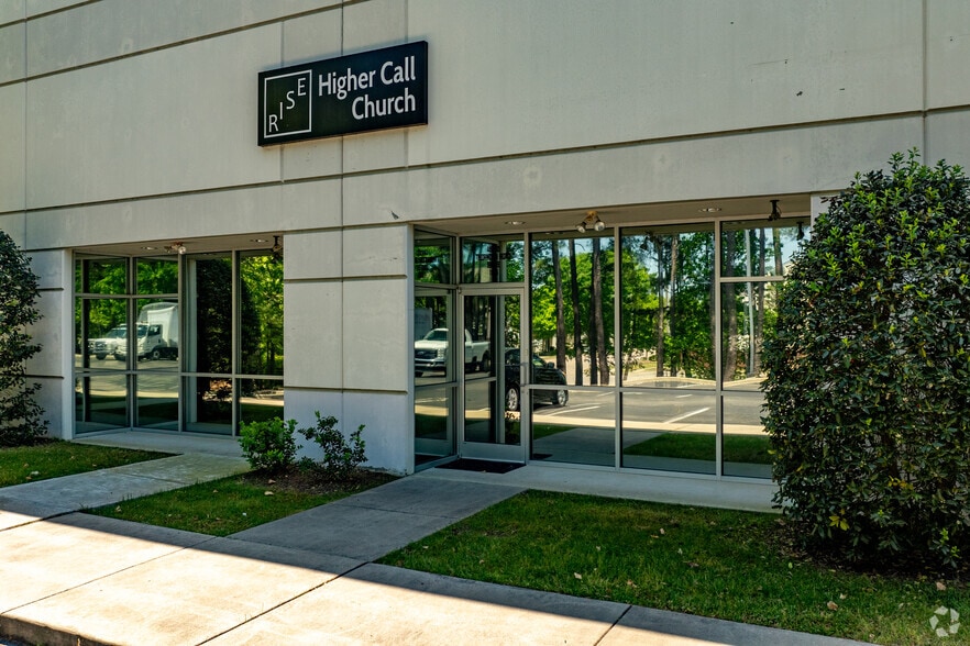 Primary Photo Of 4900 Thornton Rd, Raleigh Light Distribution For Sale