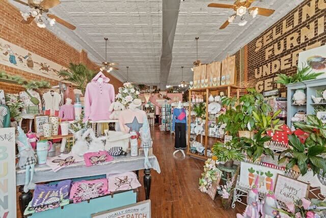 More Photos Of 113 W Main St, Watonga Storefront For Sale