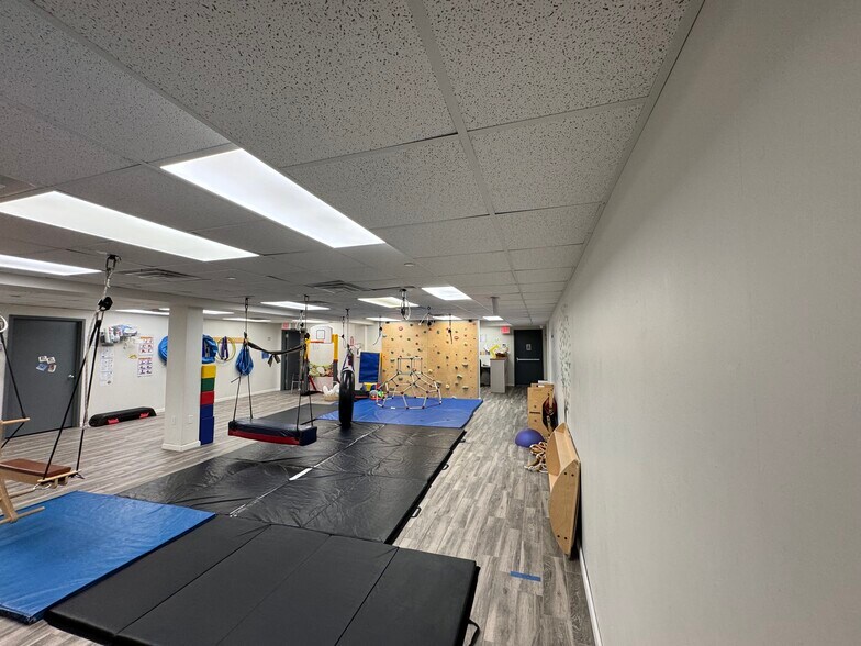 More Photos Of 8746 20th Ave, Brooklyn Medical For Sale