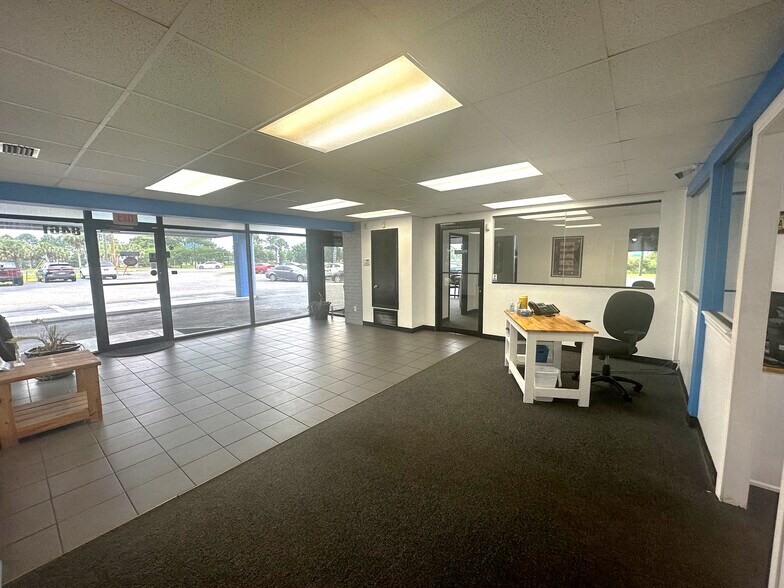 More Photos Of 8461 Airport Blvd, Mobile Auto Dealership For Sale