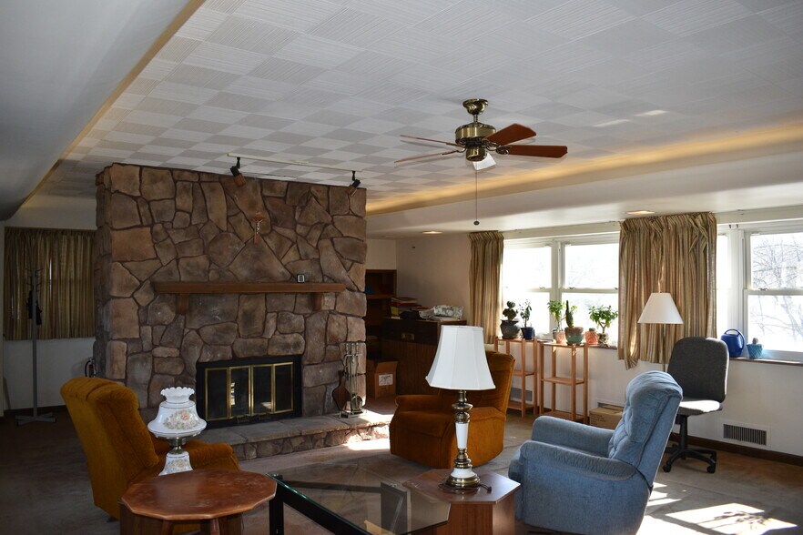 More Photos Of 400 Center Rd, Bedford Religious Facility For Sale