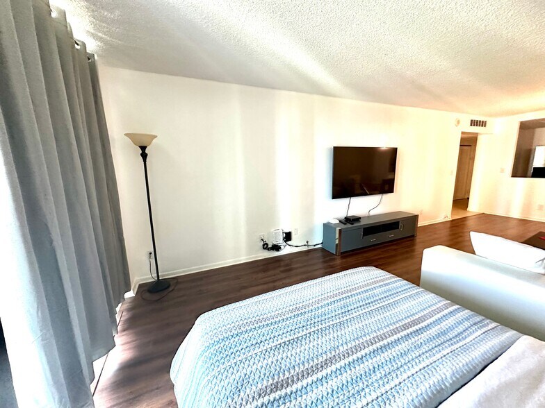 More Photos Of 19370 Collins Ave, Sunny Isles Beach Apartments For Sale