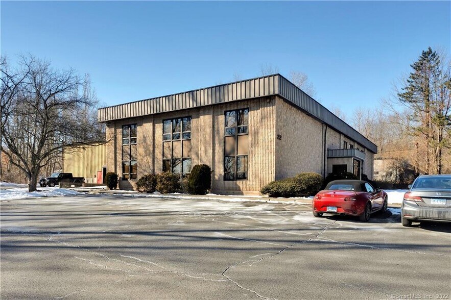 More Photos Of 22 Commerce Rd, Newtown Light Manufacturing For Lease