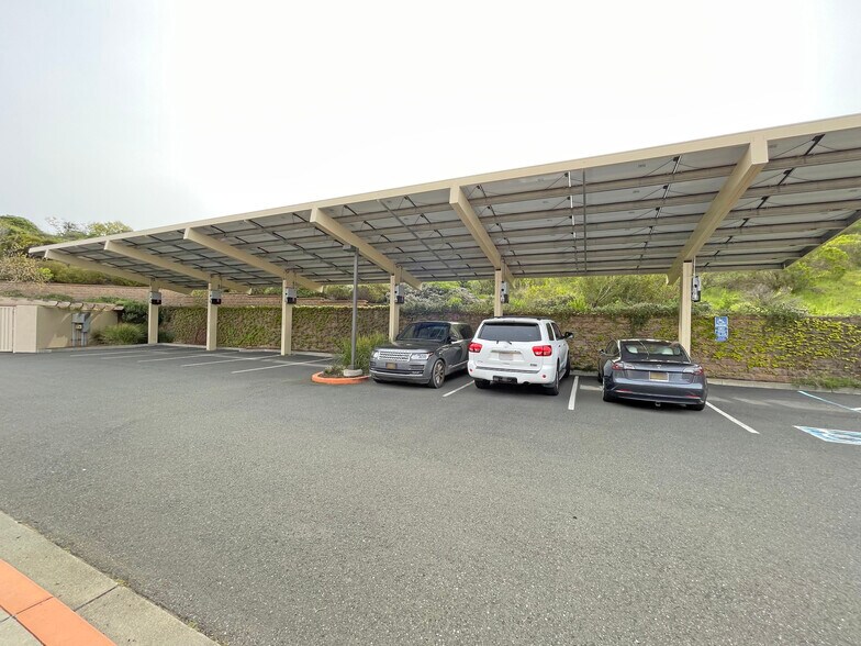 More Photos Of 690 De Long Ave, Novato Office For Lease