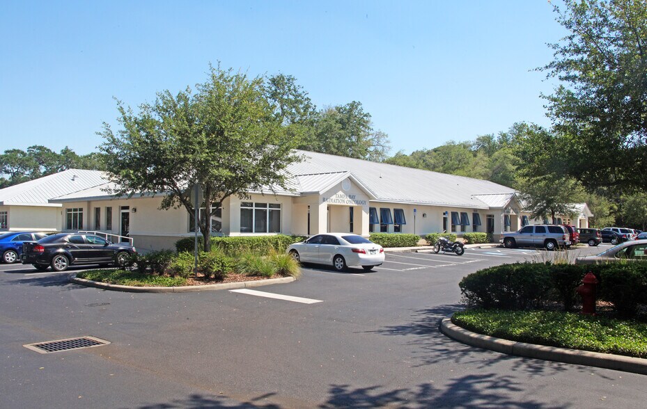 More Photos Of 5941-5943 Webb Rd, Tampa Medical For Lease