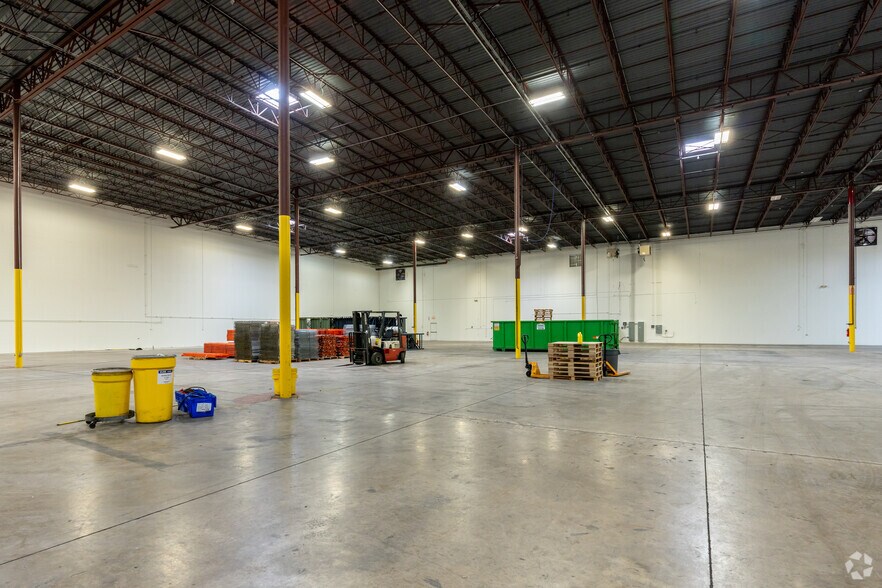 More Photos Of 700 Eight Twenty Blvd, Fort Worth Unknown For Lease