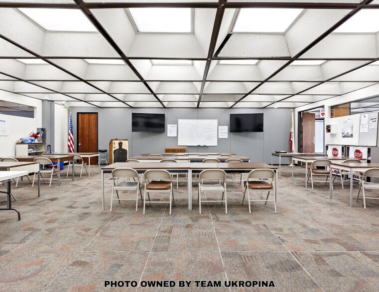 More Photos Of 210 S De Lacey Ave, Pasadena Office For Lease