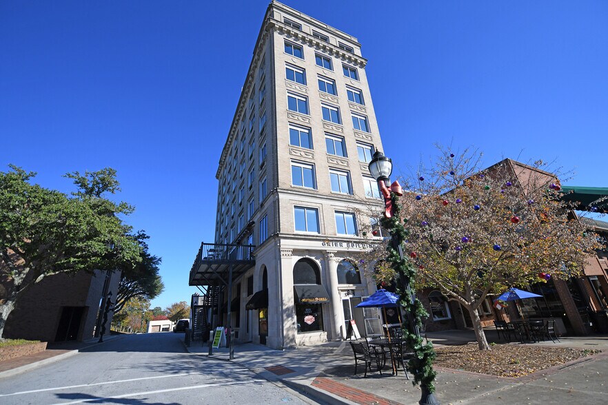 More Photos Of 327 Main St, Greenwood Office For Sale
