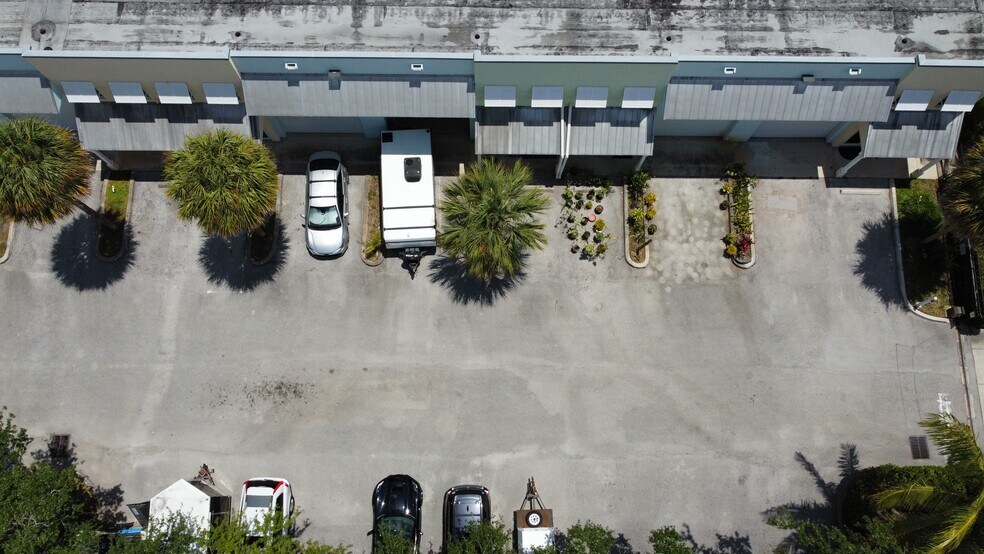 More Photos Of 1200 NE 7th Ave, Fort Lauderdale Warehouse For Lease