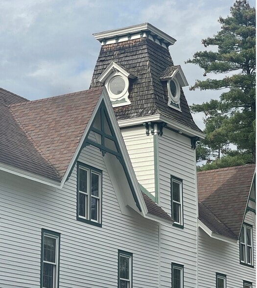 More Photos Of 477 Atateka Dr, Chestertown Hotel For Sale