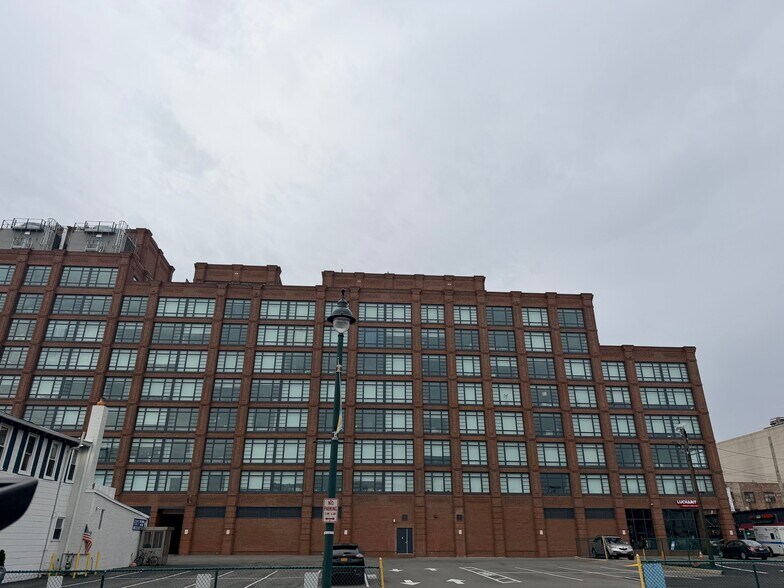 More Photos Of 90 Main St, Mineola Storefront Retail Residential For Lease