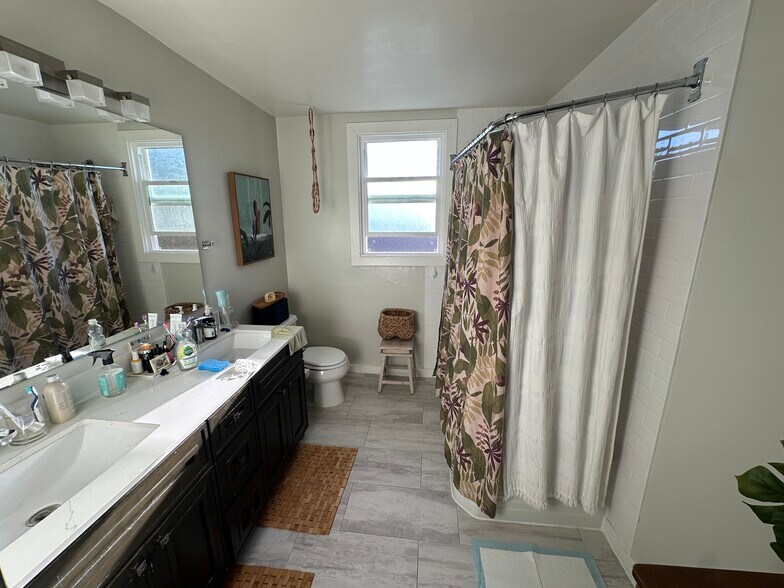 More Photos Of 4347 Leach Ave, Oakland Apartments For Sale