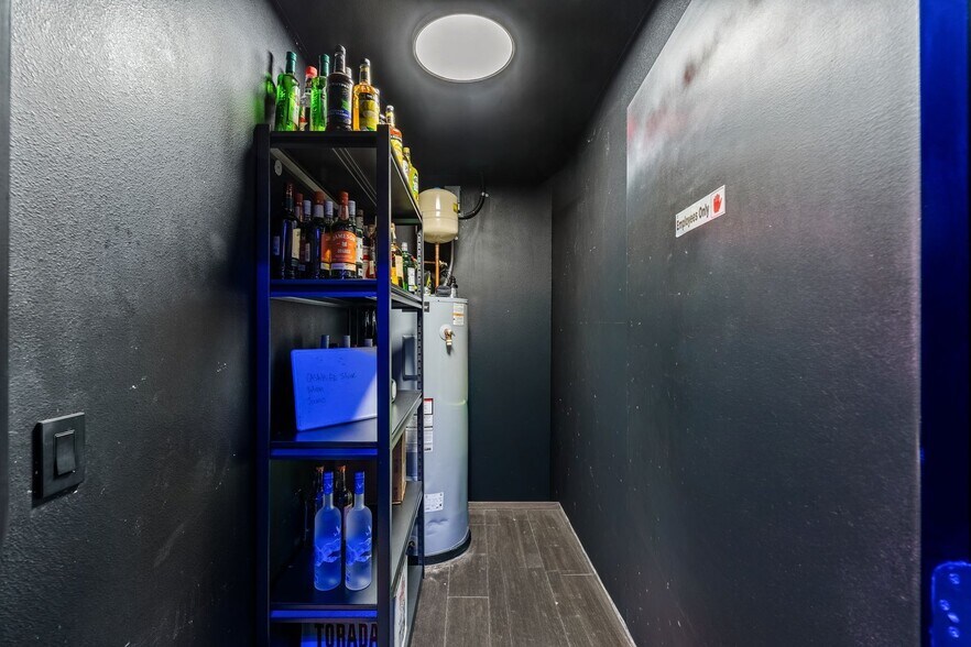 More Photos Of 101 N Atlantic Ave, Cocoa Beach General Retail For Sale