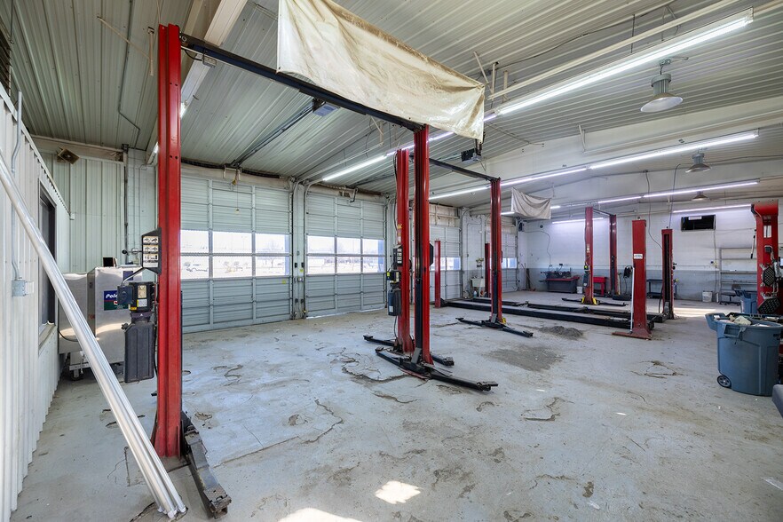 More Photos Of 11209 W Kellogg, Wichita Auto Dealership For Sale