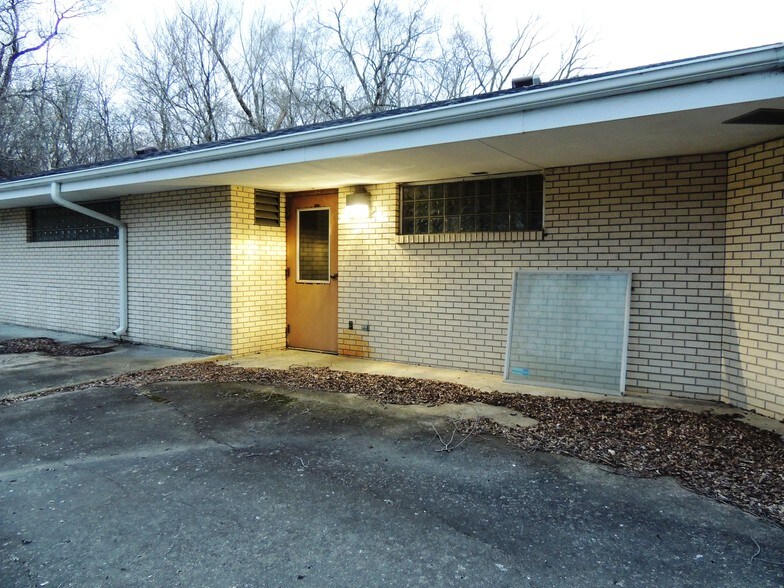 More Photos Of 7399 Forest Hills Rd, Loves Park Office For Sale