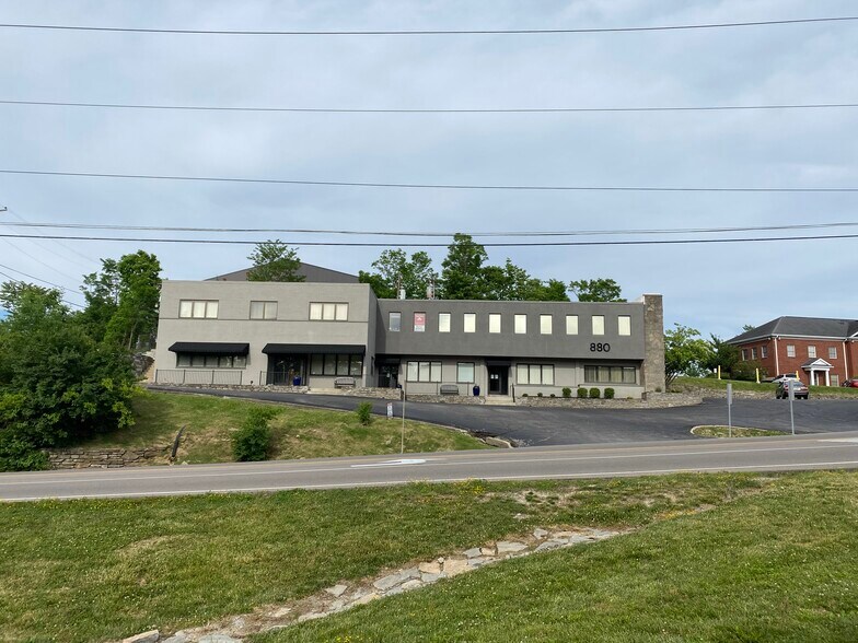 More Photos Of 880 Alexandria Pike, Fort Thomas Office For Lease