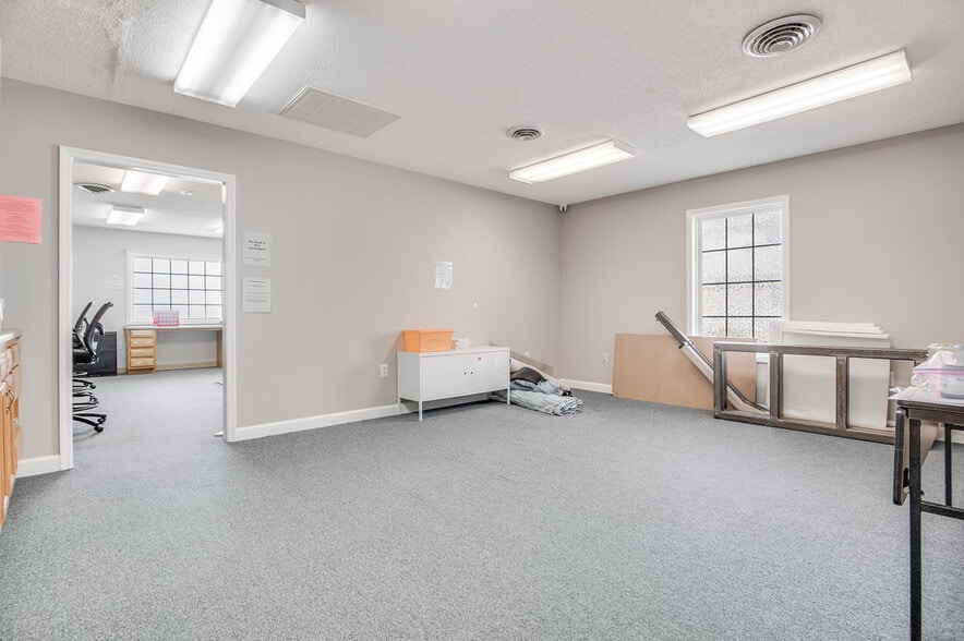 More Photos Of 217-219 Station St, Jacksonville Medical For Sale