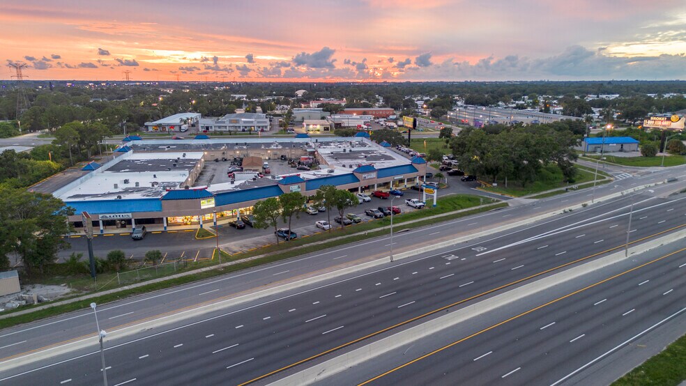 More Photos Of 14100 US Highway 19 N, Clearwater Storefront For Lease