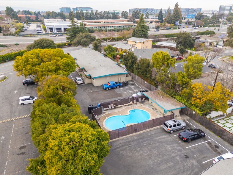 More Photos Of 960-962 W Weddell Dr, Sunnyvale Apartments For Sale