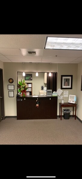 More Photos Of 1710 W Main St, Battle Ground Office For Lease
