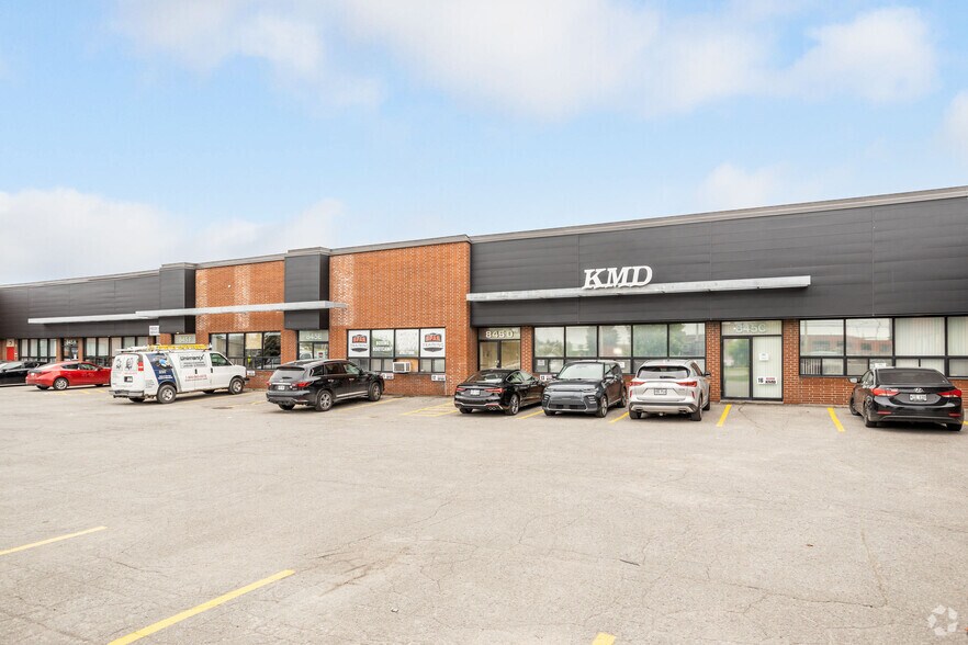 More Photos Of 837-845 Rue Tecumseh, Dollard-des-Ormeaux Warehouse For Lease