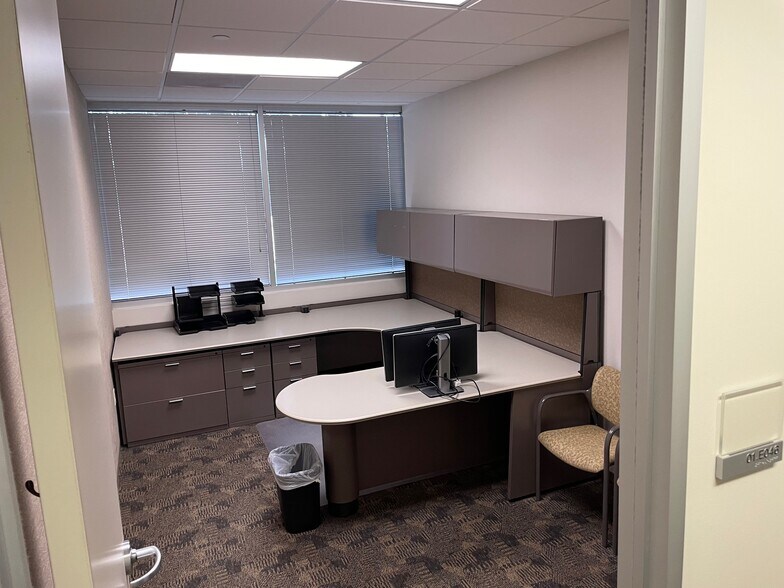 More Photos Of 1209 County Road 1304, Bridgeport Office For Sale