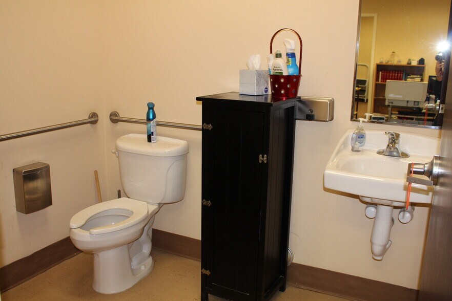 More Photos Of 491 Amwell Rd, Hillsborough Office For Sale