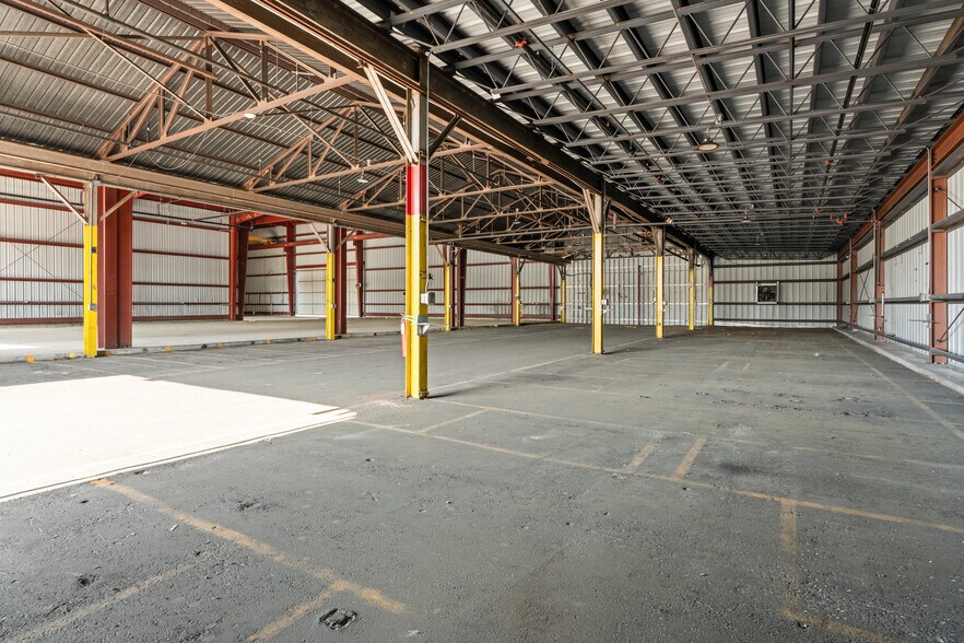 More Photos Of 1118 N Magnolia Ave, Ocala Warehouse For Sale