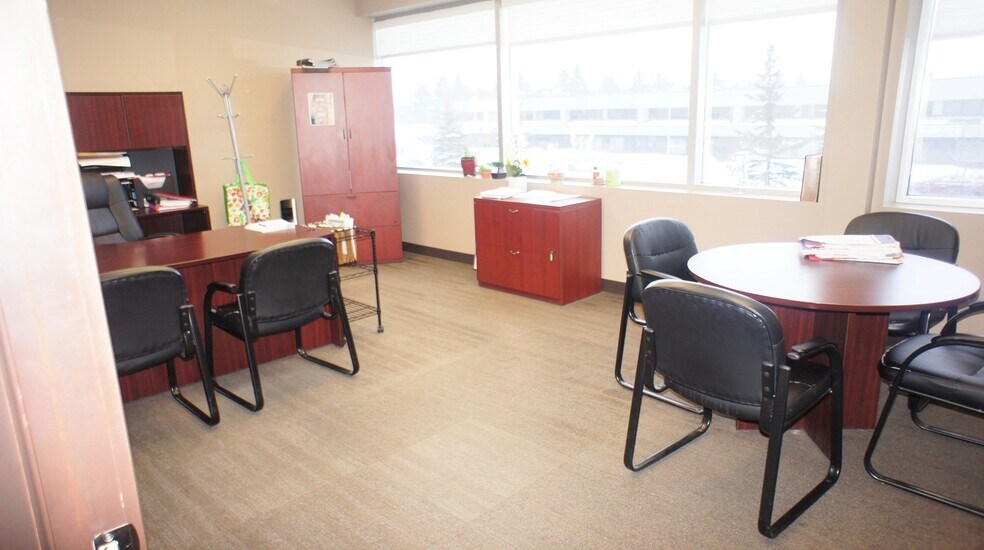 More Photos Of 9 Chippewa Rd, Sherwood Park Office For Lease