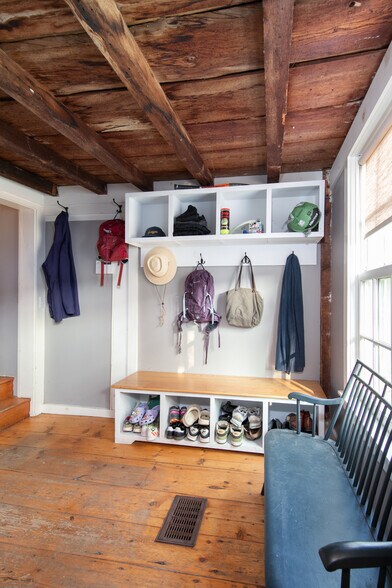 More Photos Of 95 Middletown Rd, South Londonderry Restaurant For Sale