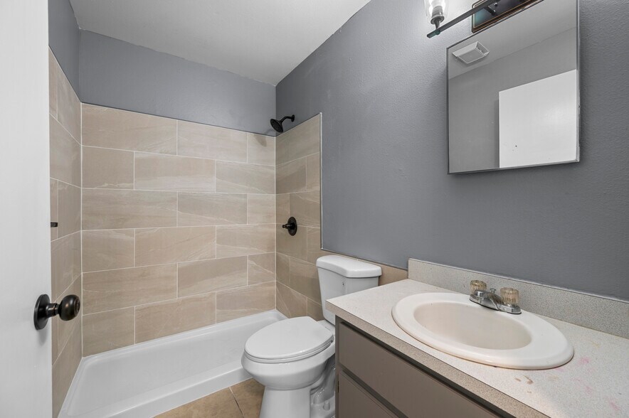More Photos Of 1450 E Gibson St, Arcadia Apartments For Sale