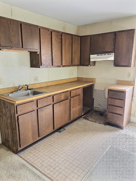 More Photos Of 83 Meadow St, Naugatuck Manufactured Housing Mobile Home Park For Sale
