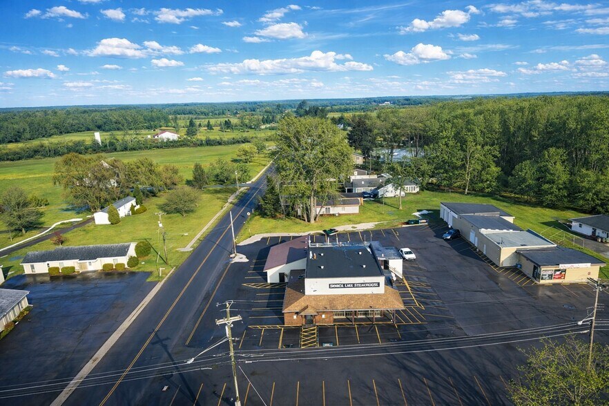 More Photos Of 369 Waterloo Geneva Rd, Waterloo Town Restaurant For Sale