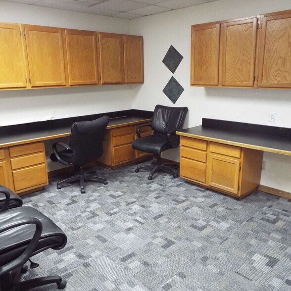 More Photos Of 3060 N Academy Blvd, Colorado Springs Office For Sale