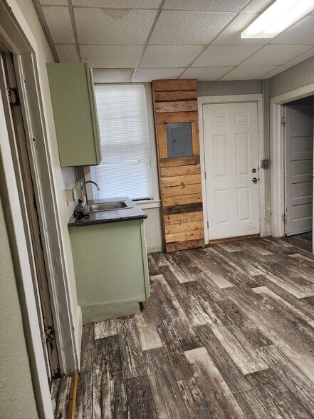More Photos Of 255 2nd St SW, Huron Apartments For Sale